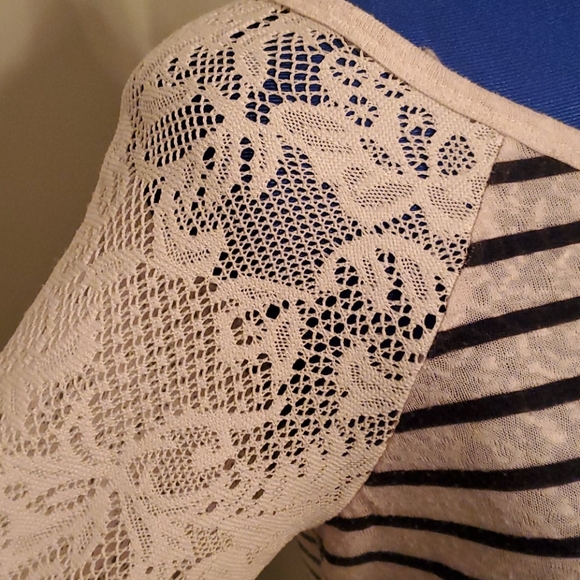 Top - Picture 4 of 5